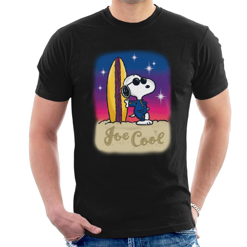 Peanuts Snoopy Cool Sunglass Surfer Men's T-Shirt product image 1